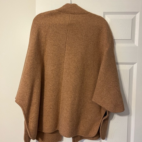 Mark & Graham cape - Picture 2 of 6